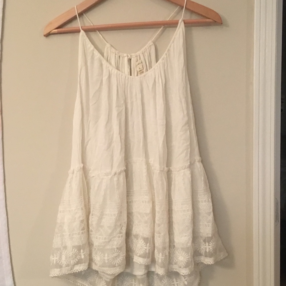 LAST CHANCE SALE! GORGEOUS LACE TOP!